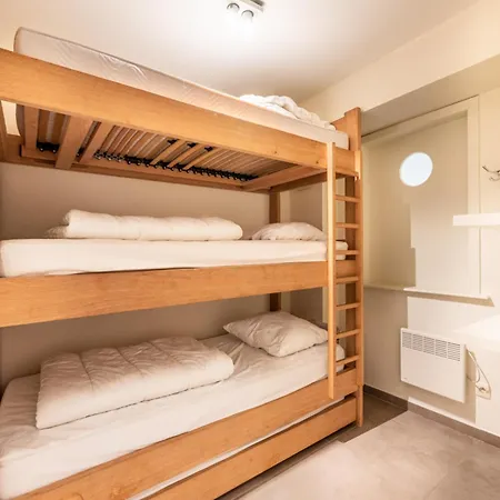On The Coast With Access, Cleaning Included Appartement