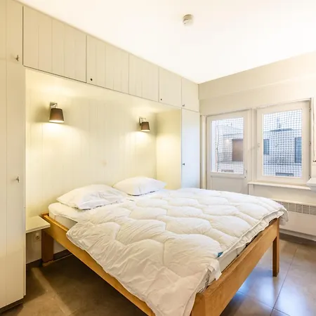 Apartment On The Coast With Beach Access, Cleaning Included Oostduinkerke