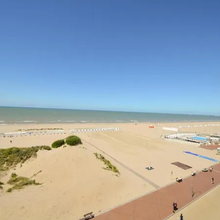 Apartment On The Coast With Beach Access, Cleaning Included *